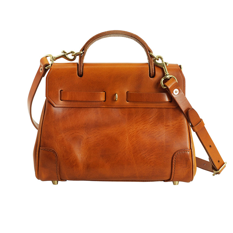 Classic Leather Bag, Italian Leather Bag, leather crossbody bag with adjustable strap and elegant design.