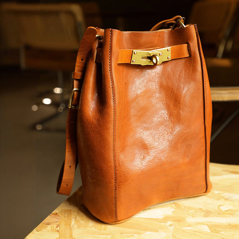 Classic Italian Leather Bucket Bag Women 12.4in Tuscan Shoulder Handbag in rich brown leather.