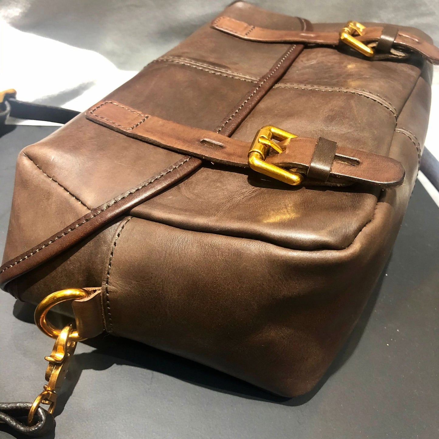 Vegetable-Tanned Leather Messenger Crossbody Bag For Women For Men-i7bags