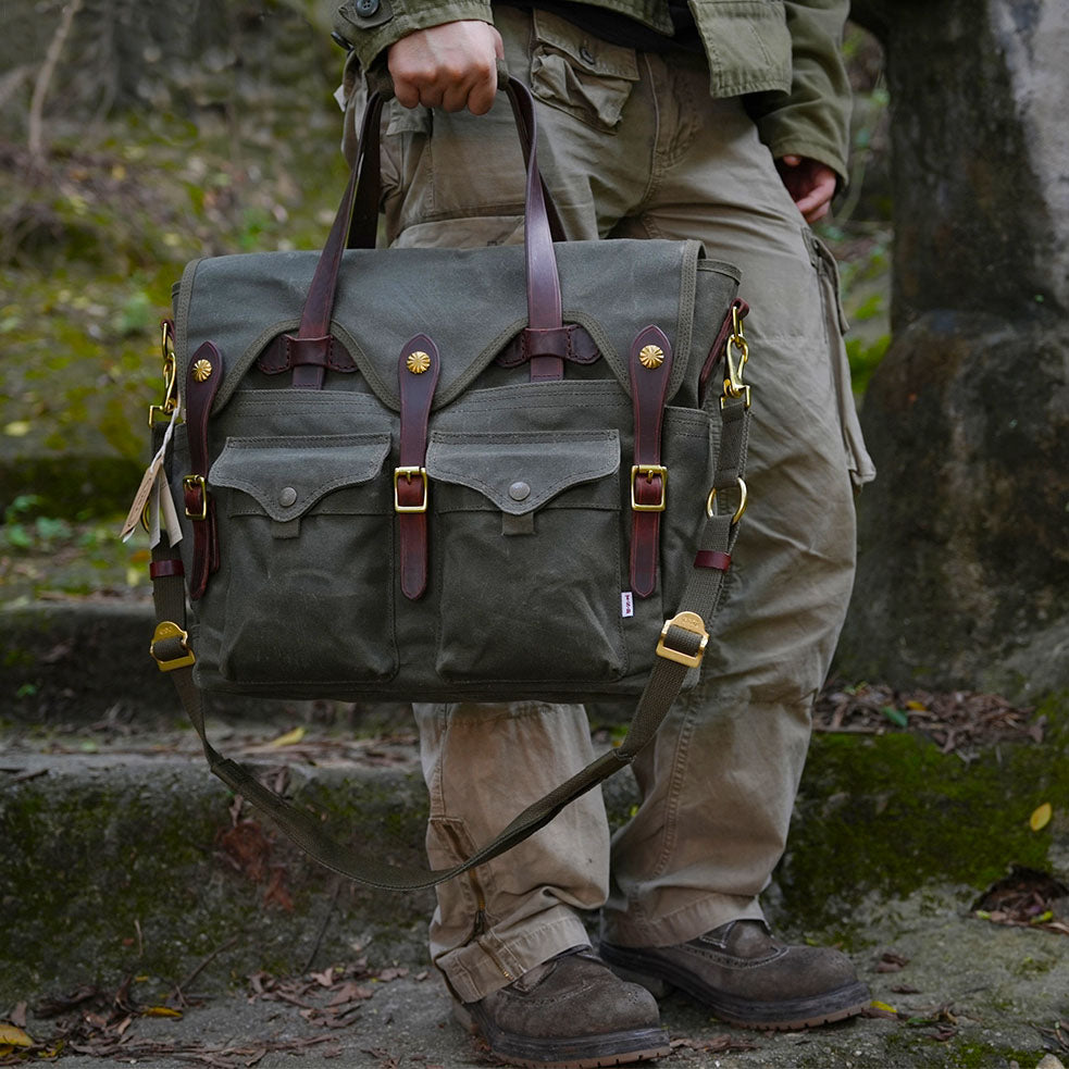 Vintage Military-Style Waxed Canvas Messenger Bag for 15.6in Laptop