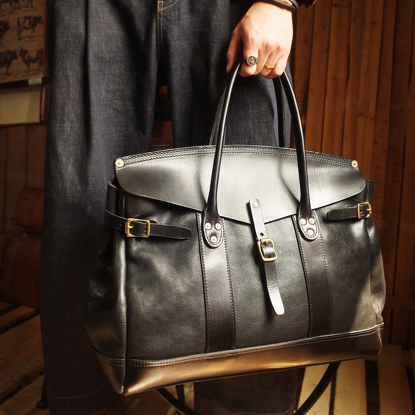 Italian Leather Travel Bag 17.7in large laptop tote weekender briefcase in stylish black design.